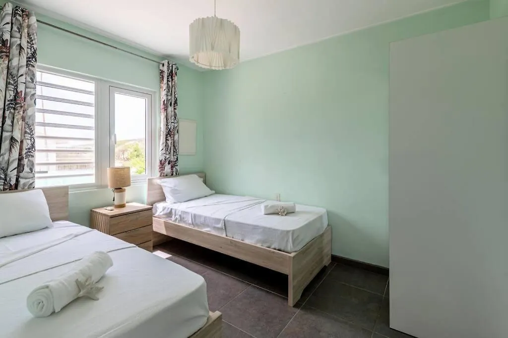 Villa Maya Barber 0*,